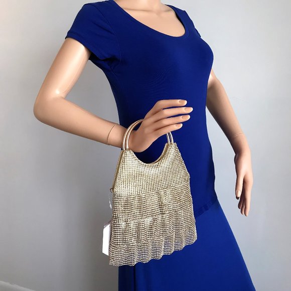 Crystal Ruffle - Picture 2 of 8